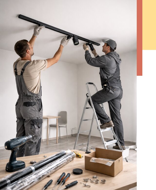 Установка трековых светильников в натяжной потолок в Крымске от 4352 руб. | ОТДЕЛОЧНИК-Крм